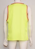Shirt Gr&ouml;sse L aus weichem Funktionsstoff mit roter Einfassung..