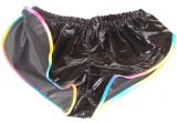 Lackshorts Andreas schwarz mit regenbogenfarbiger Einfassung Lackshorts Andreas schwarz mit regenbogenfarbiger Einfassung