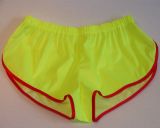 Andreas Shorts leuchtgelb aus Funktionsstoff Andreas Shorts leuchtgelb aus Funktionsstoff