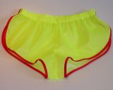 Andreas Shorts leuchtgelb aus Membranstoff Andreas Shorts leuchtgelb aus Membranstoff