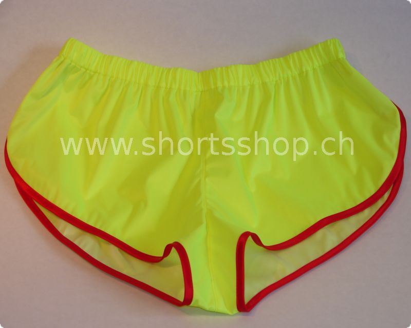 Andreas Shorts leuchtgelb aus Funktionsstoff