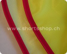 Andreas Shorts leuchtgelb aus Membranstoff